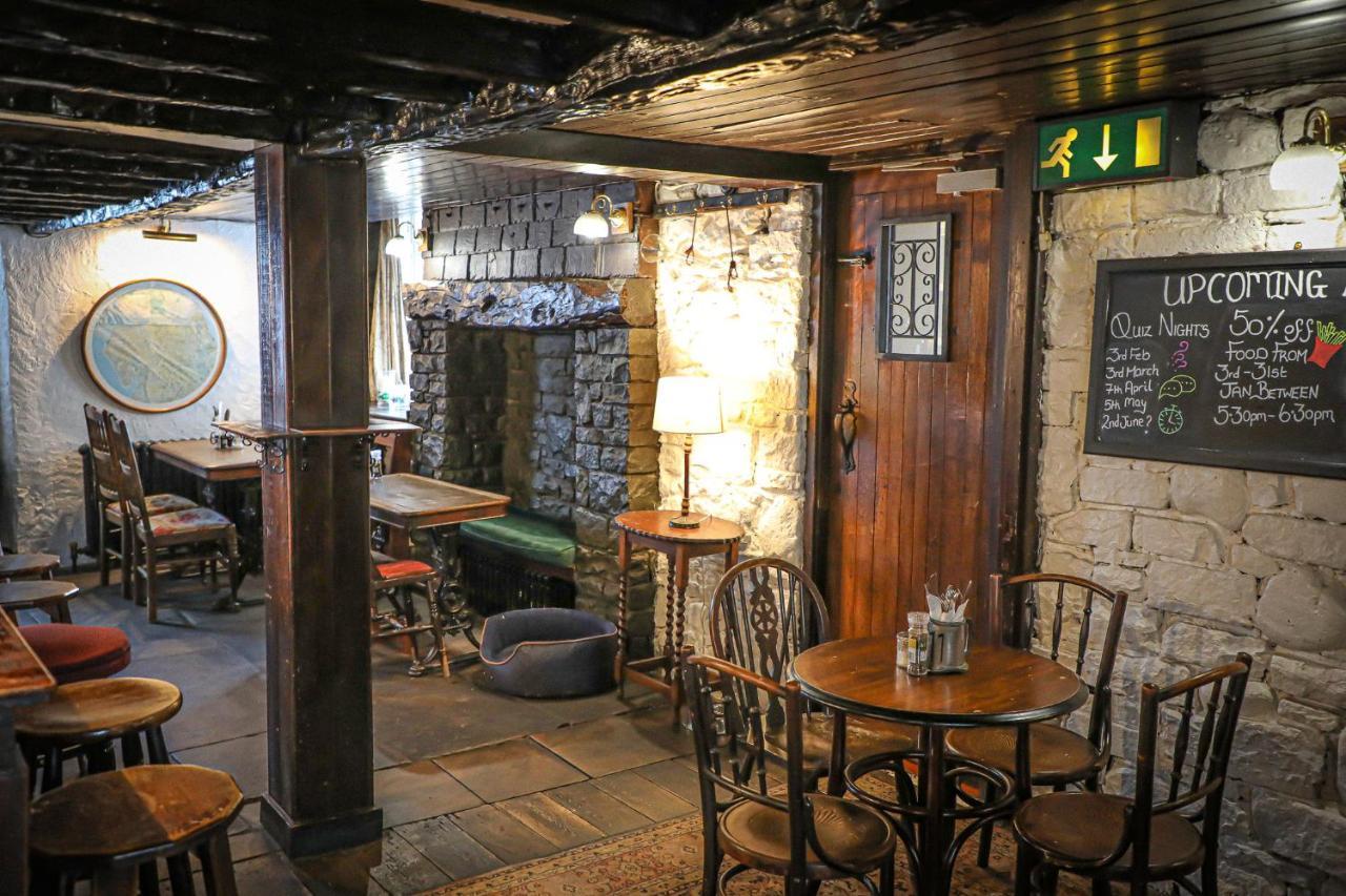 Queens Head Inn, Tirril ペンリス エクステリア 写真