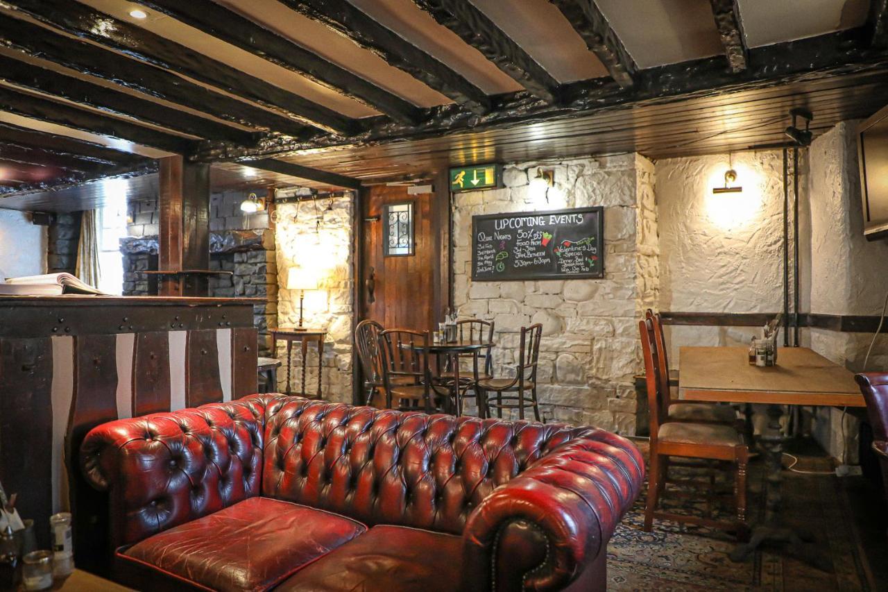 Queens Head Inn, Tirril ペンリス エクステリア 写真